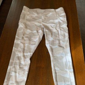 Athleta White Camouflage Lightning 7/8 Legging